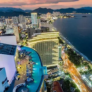 https://panorama-oceanfront-suite.nhatrangbesthotels.com